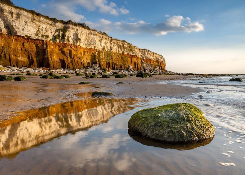 Вилла Fabulous Seaside Retreat Ханстантон Экстерьер фото